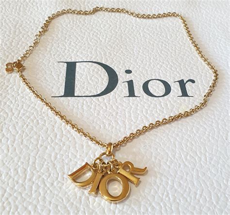 collar Dior